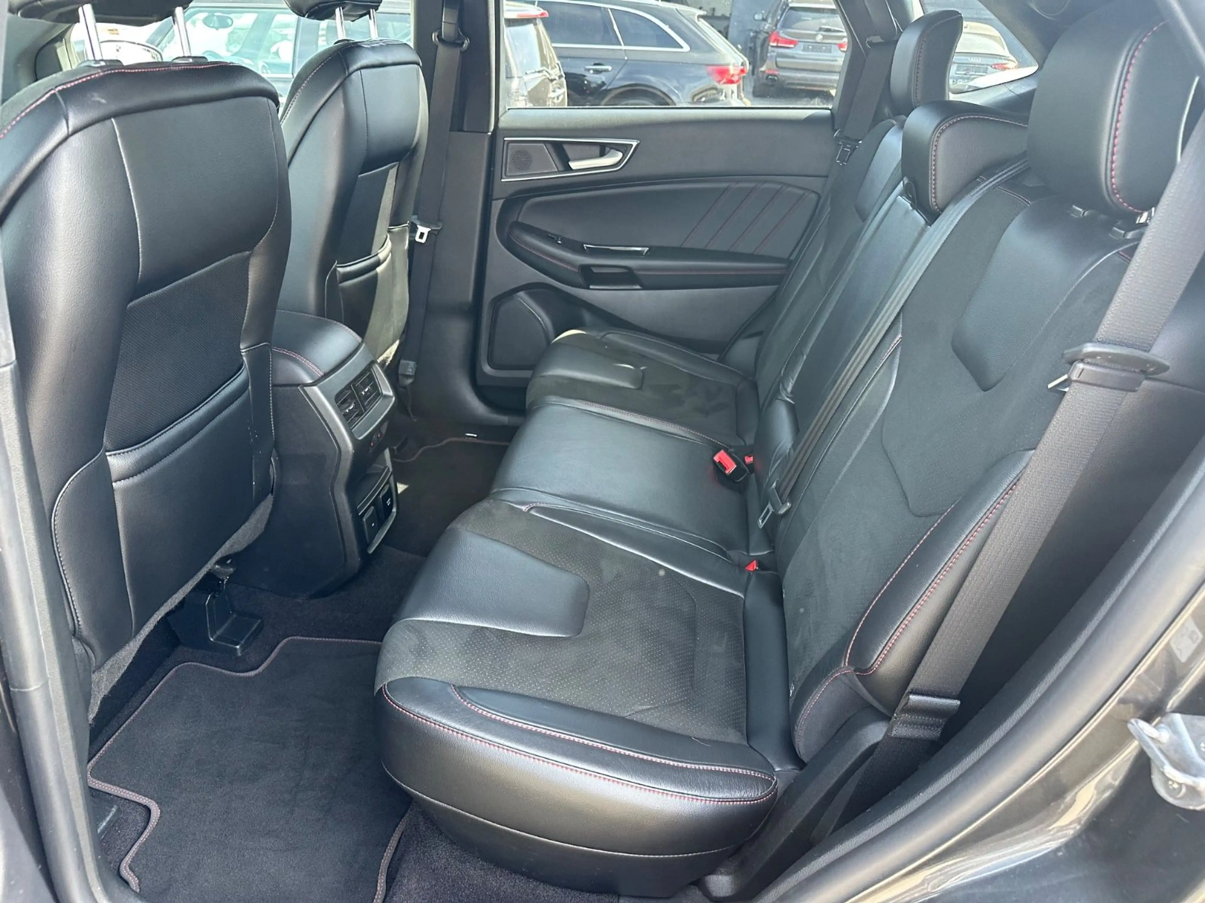 Ford Edge ST-Line 4x4 Standheizung Kamera B&O LED — photo 13