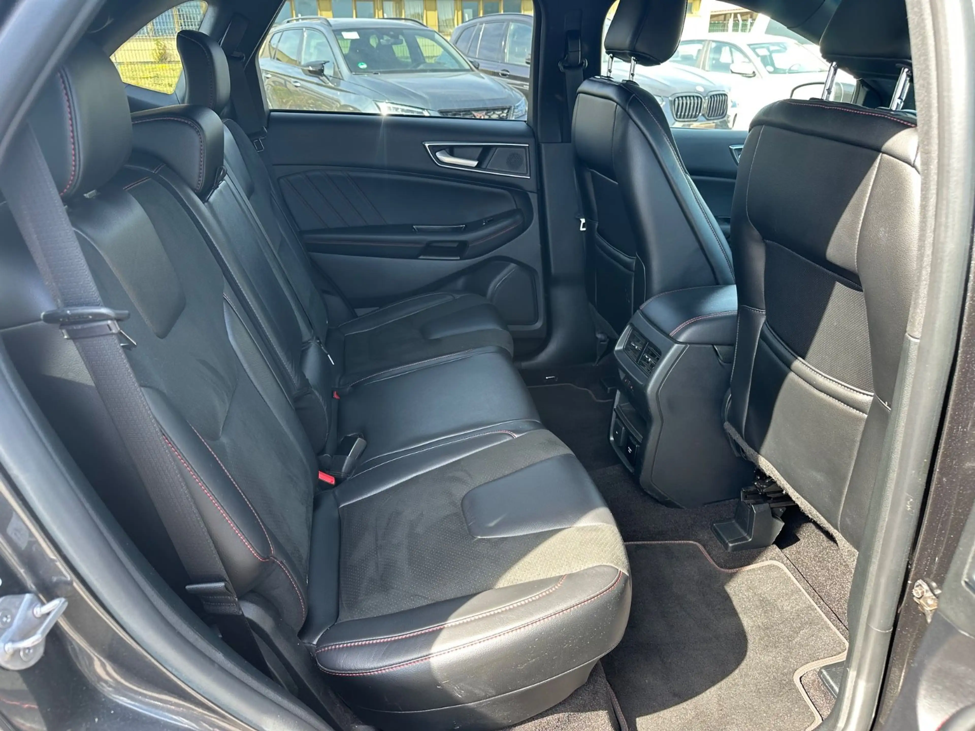 Ford Edge ST-Line 4x4 Standheizung Kamera B&O LED — photo 15