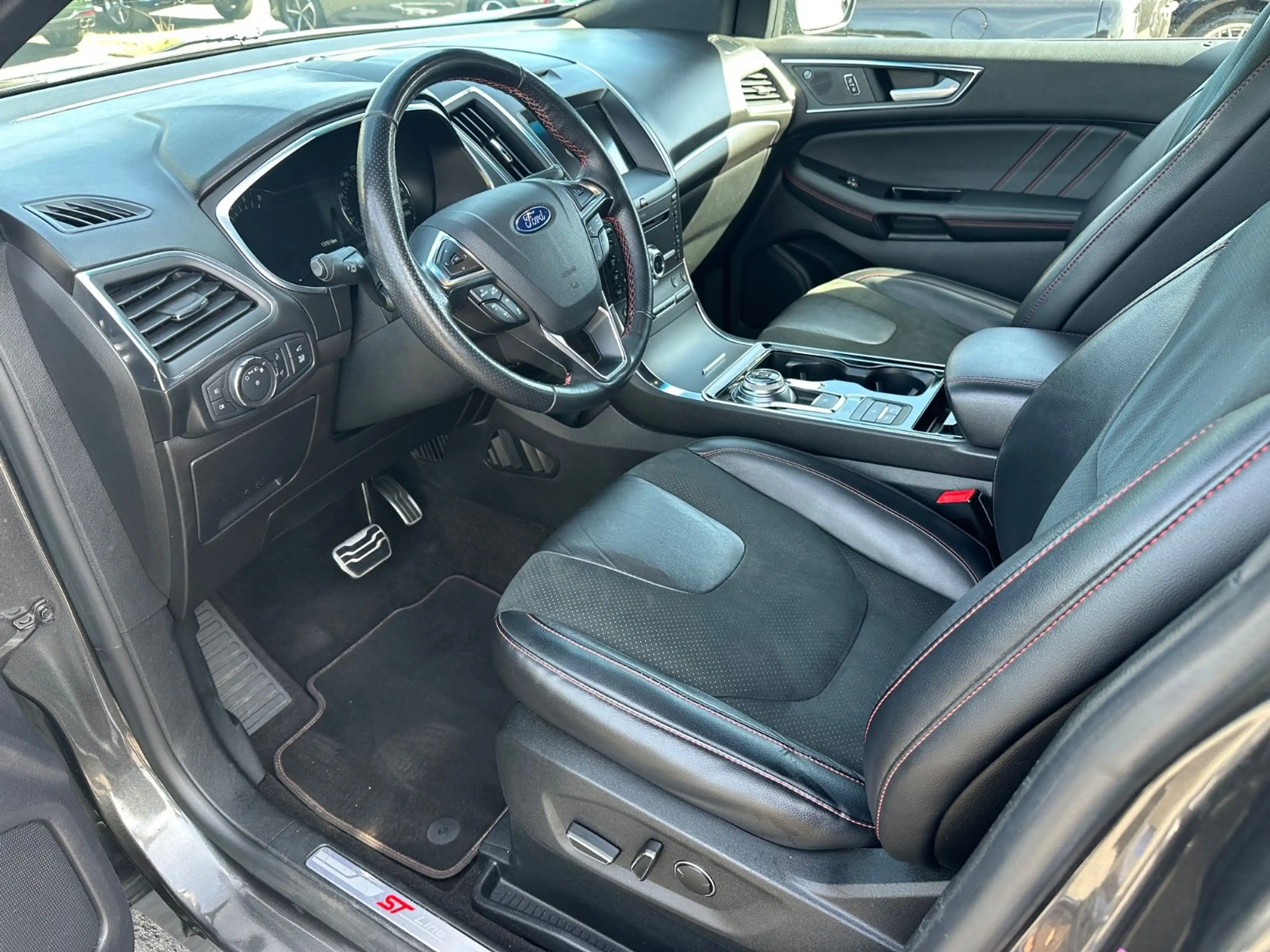 Ford Edge ST-Line 4x4 Standheizung Kamera B&O LED — photo 9