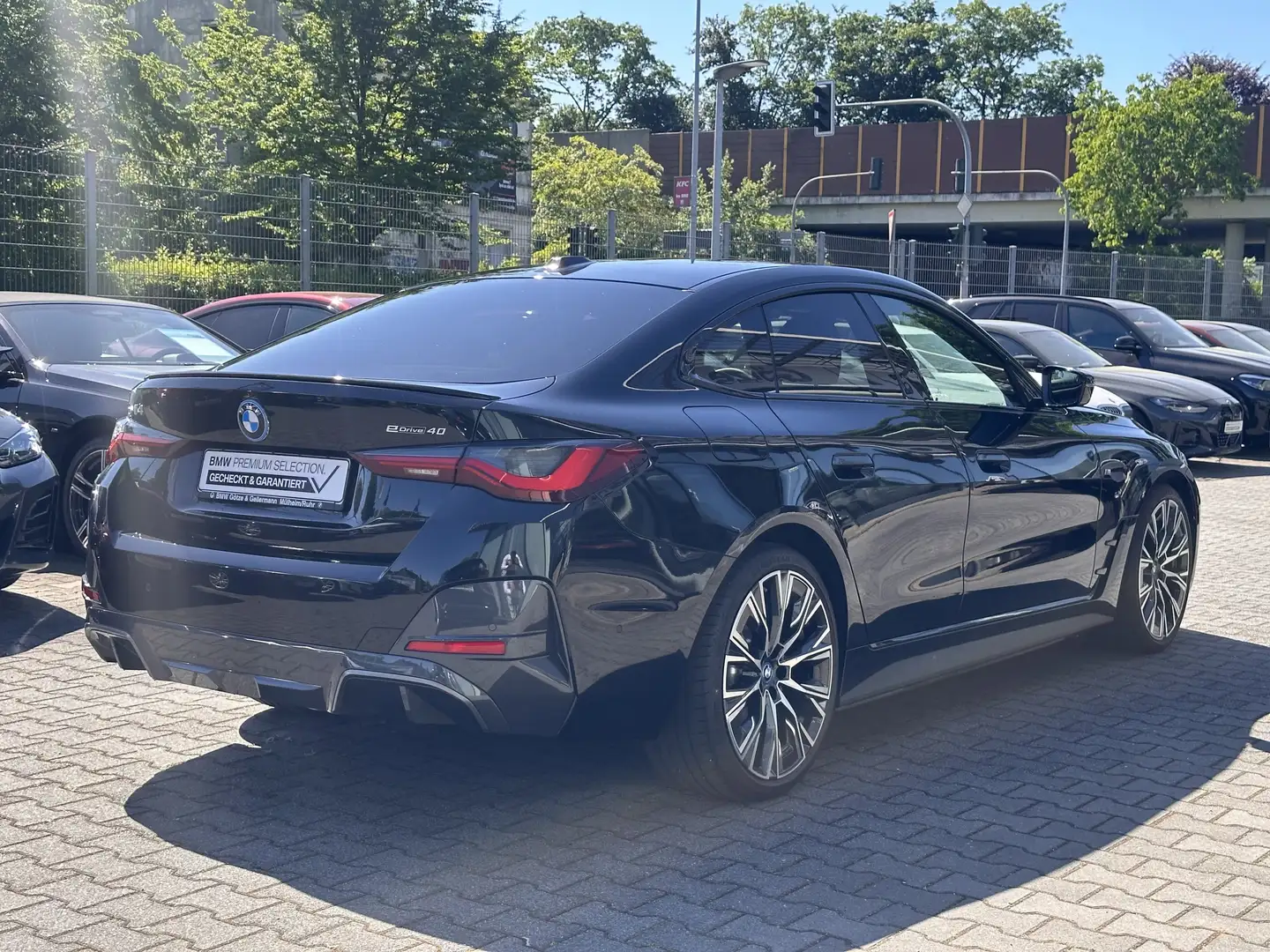 BMW i4 eDrive40 M Sport PRO //Stop&Go Memory AHK Zwart - 2