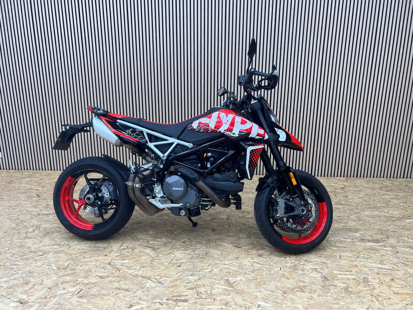 Ducati Hypermotard 950 RVE Rouge - 2
