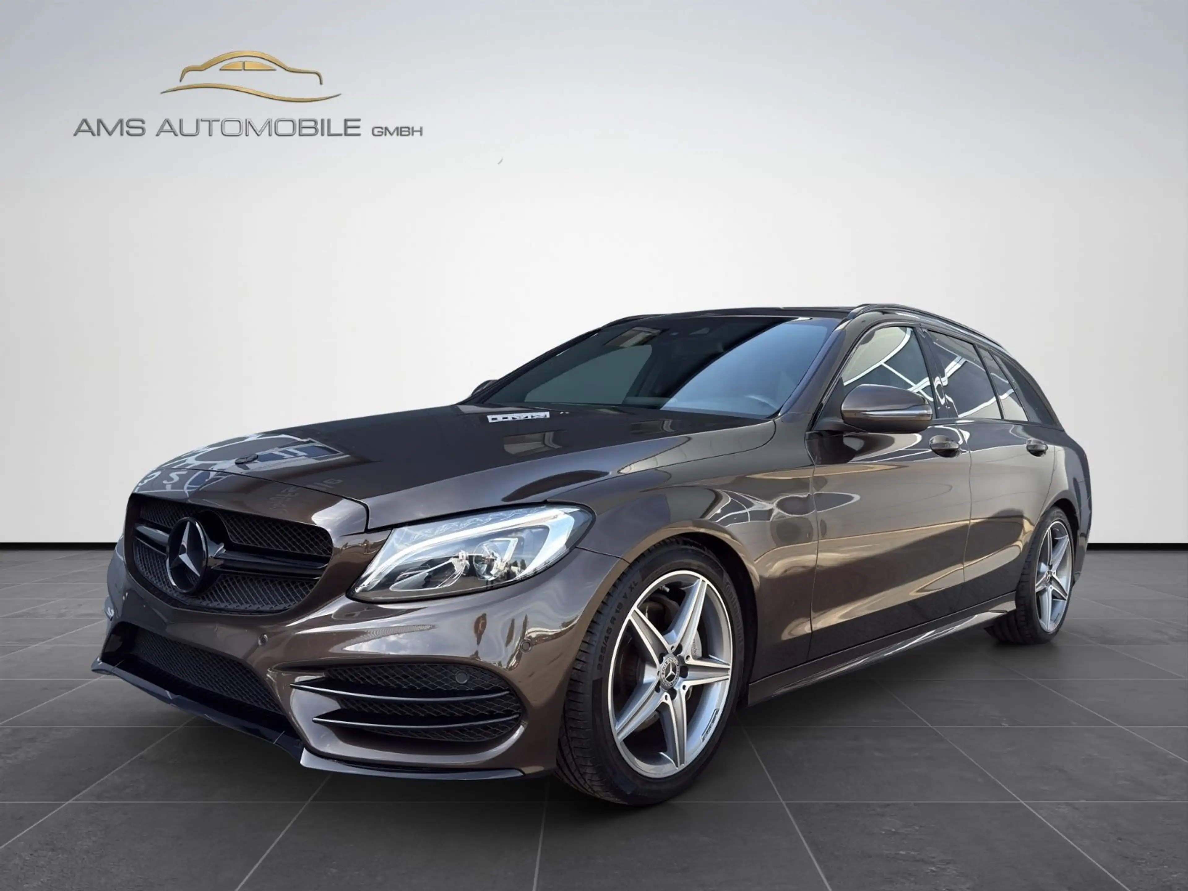 Mercedes-Benz C 180 CGI*AMG*LED*HEADUP*TOTWINKEL*CARPLAY*LEDER*