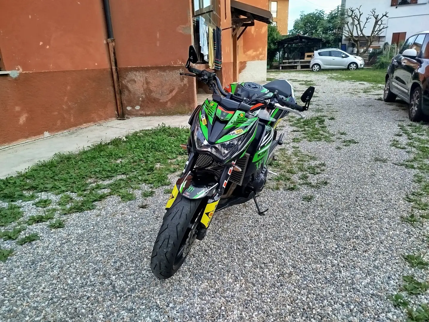 Kawasaki Z 800 Verde - 2