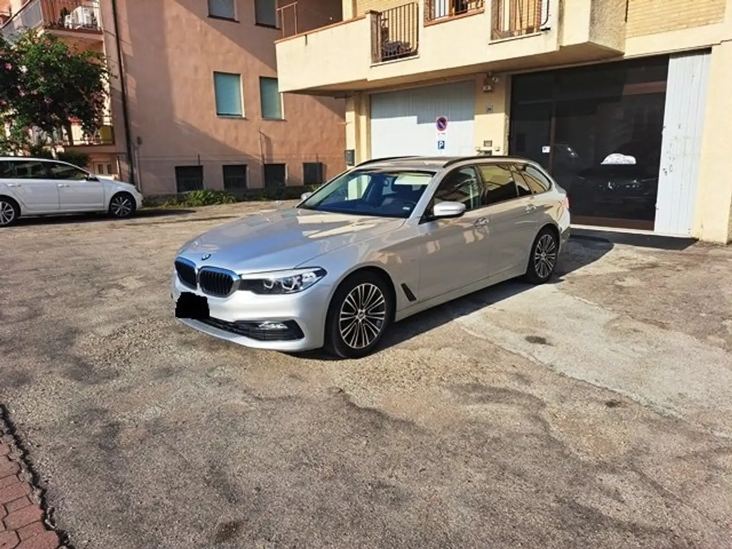 BMW 520 520d Touring Sport Line autom.(190cv) Argento - 2