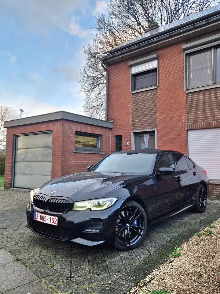 BMW 330