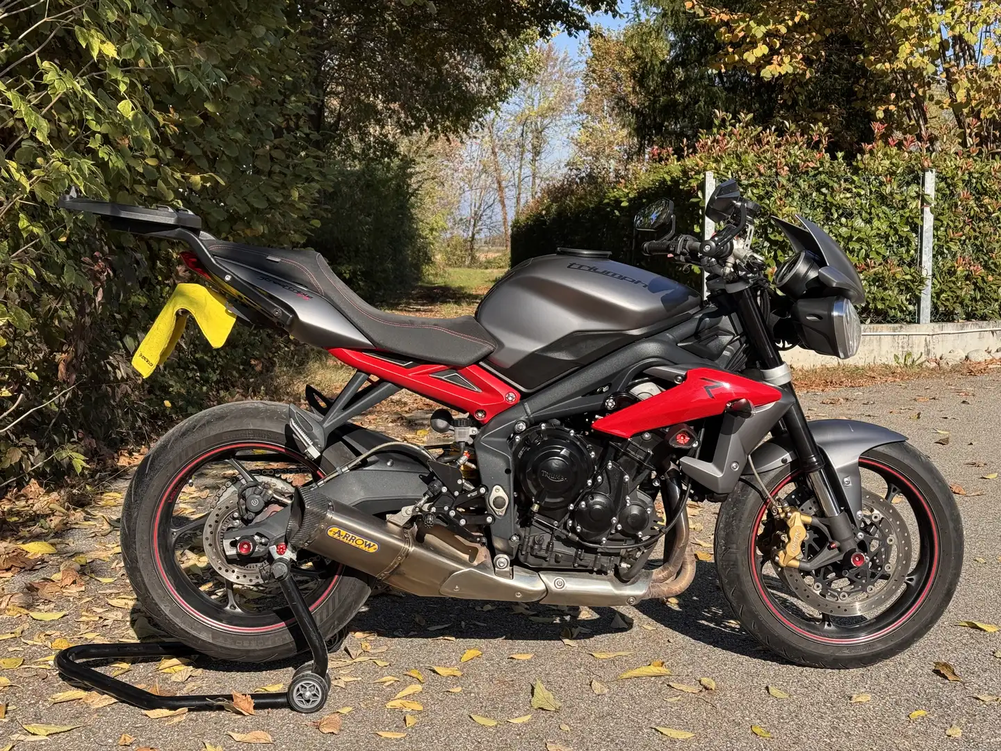 Triumph Street Triple 675 R Gris - 1