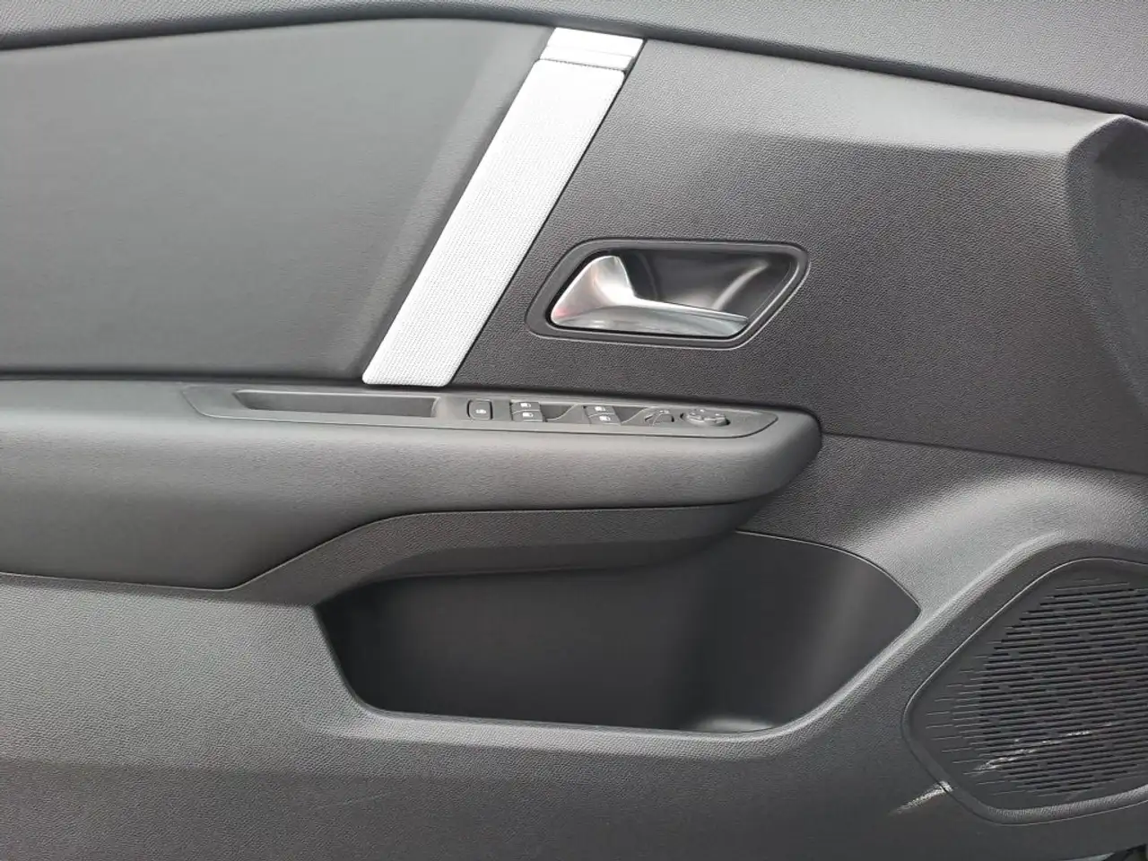Citroen C4 Hybrid 145 MAX 14