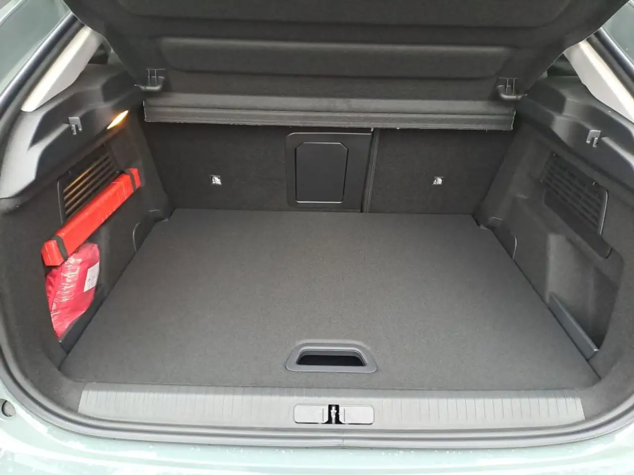 Citroen C4 Hybrid 145 MAX 12