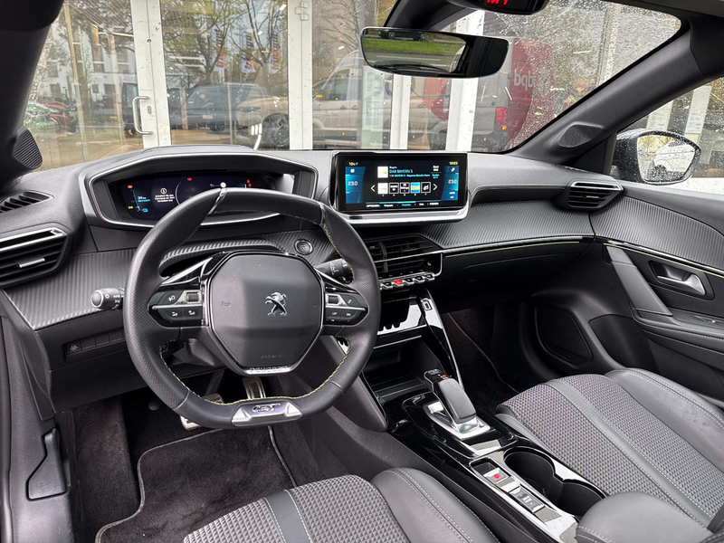 Peugeot 208 GT Elektro 136PS PANO NAVI KAM Klimaauto. — photo 8