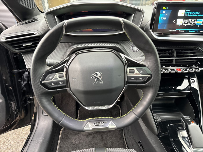 Peugeot 208 GT Elektro 136PS PANO NAVI KAM Klimaauto. — photo 9