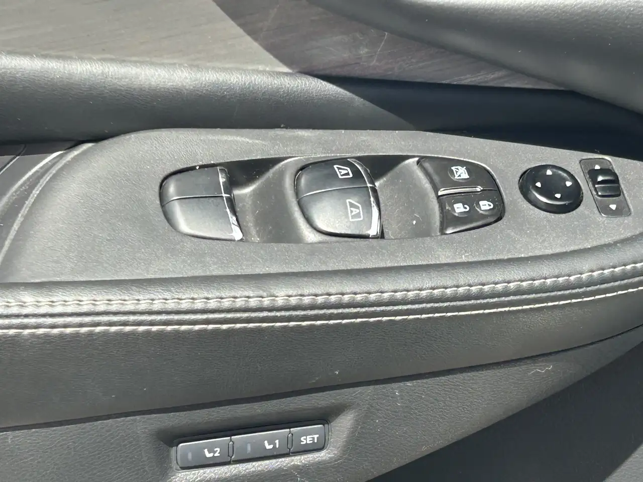 Nissan Murano снимка Nissan Murano