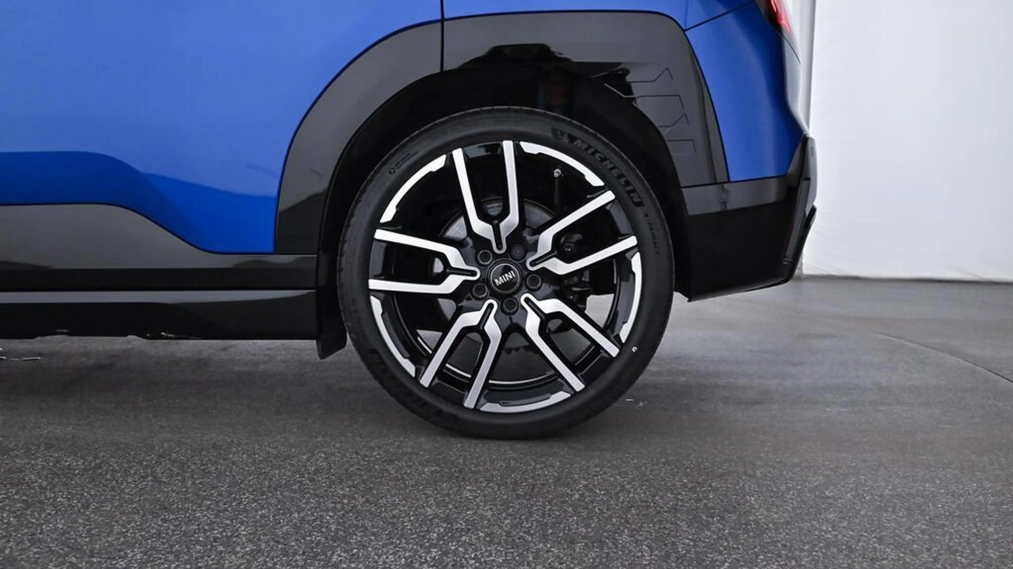 MINI Aceman John Cooper Works Trim — photo 9