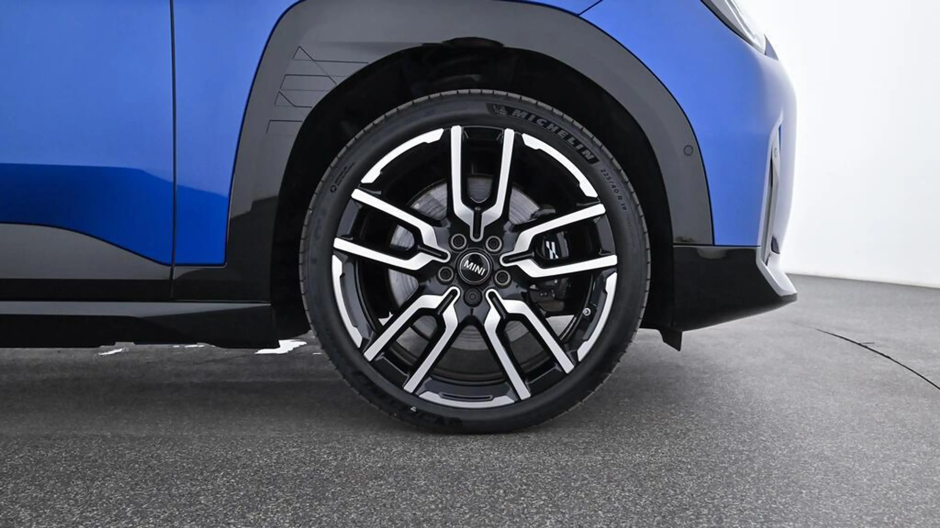 MINI Aceman John Cooper Works Trim — photo 12
