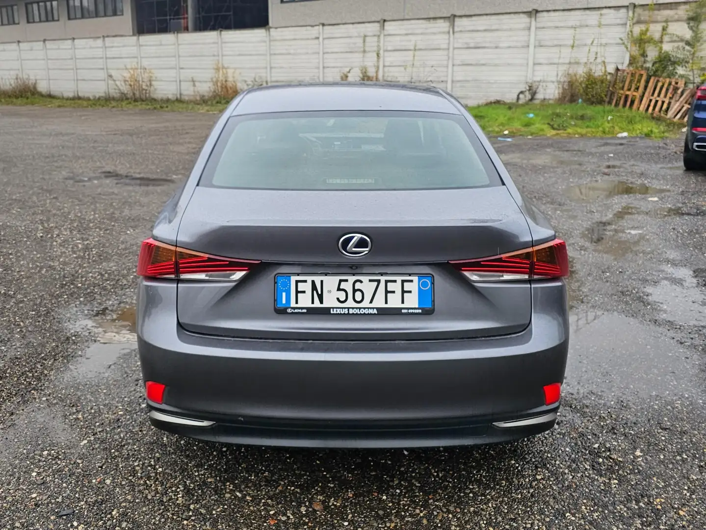 Lexus IS 300 IS III 2017 300h 2.5 Executive cvt Grau - 2