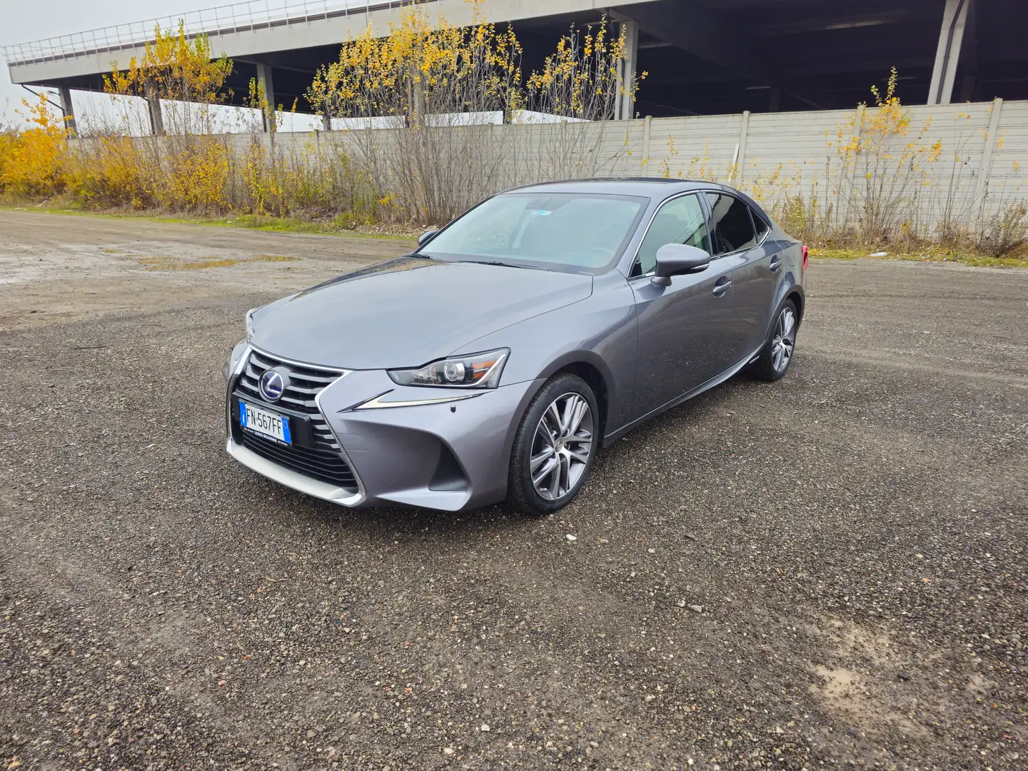 Lexus IS 300 IS III 2017 300h 2.5 Executive cvt Grigio - 2