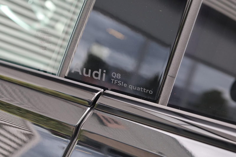 Audi Q8 60 TFSIe Competition Trekhaak l Volleder l Head-up — photo 47