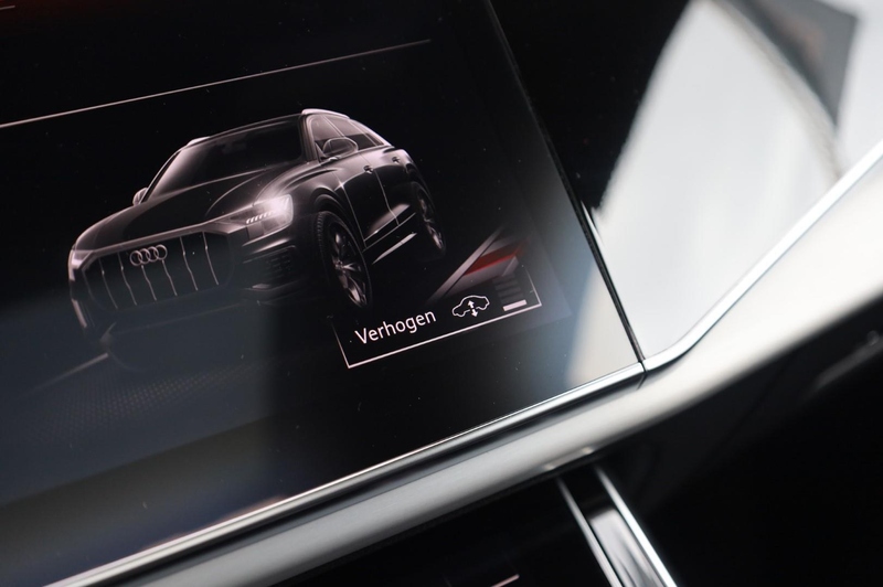 Audi Q8 60 TFSIe Competition Trekhaak l Volleder l Head-up — photo 33