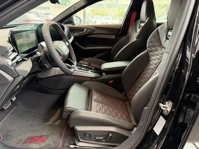 Audi RS5 view 5