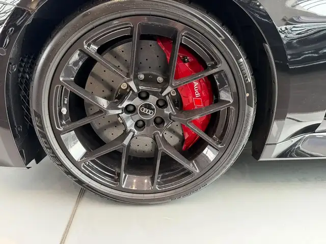 Audi RS5 view 11
