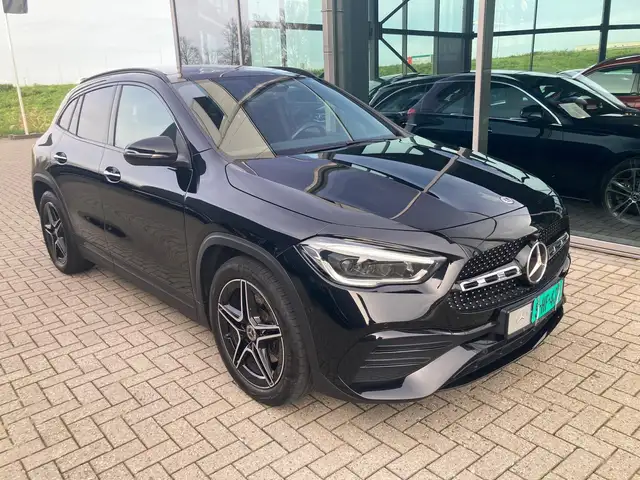 Mercedes-Benz GLA 200 200 Bns Sol. AMG
