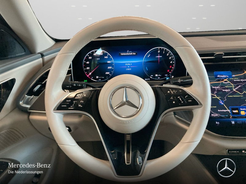 Mercedes-Benz E 300 de T 4M Hybrid Avantgarde Fahrass WideScreen — photo 14