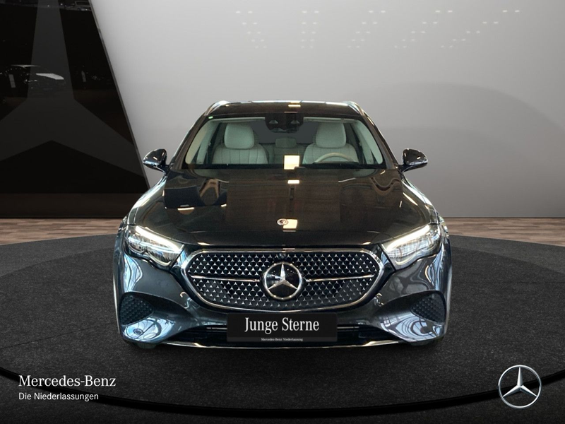 Mercedes-Benz E 300 de T 4M Hybrid Avantgarde Fahrass WideScreen — photo 3