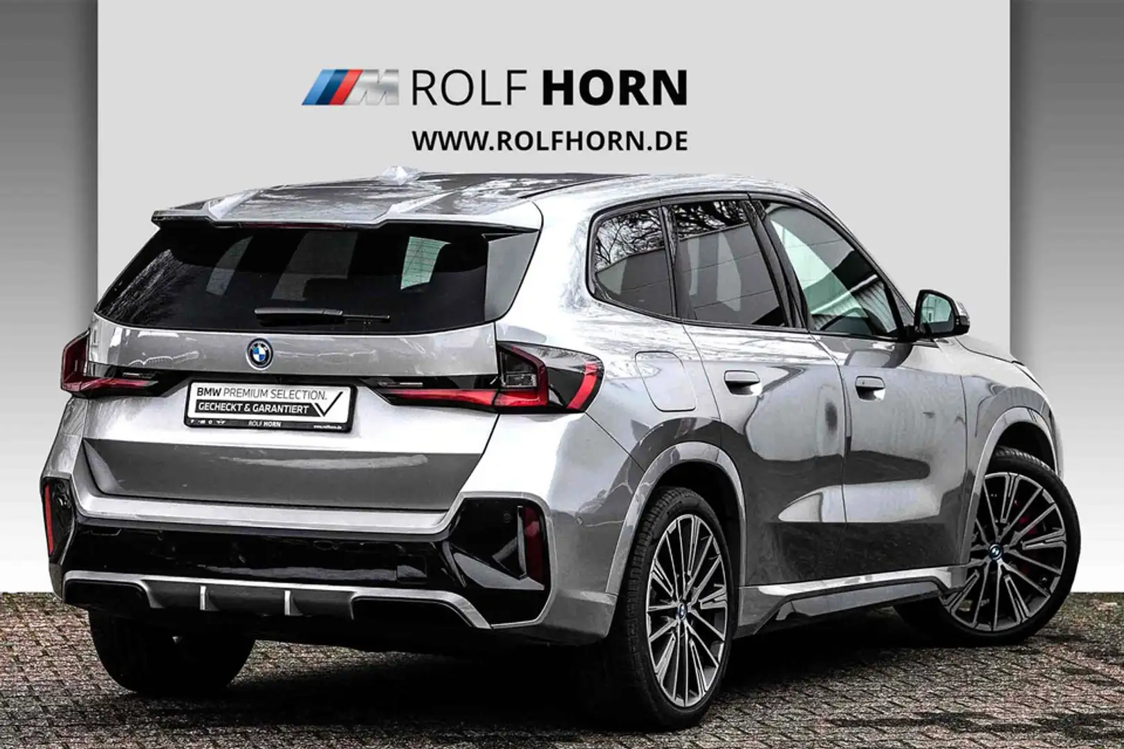 BMW iX1 xDrive30 M Sport HUD AHK 360 LED har/kar Stříbrná - 2