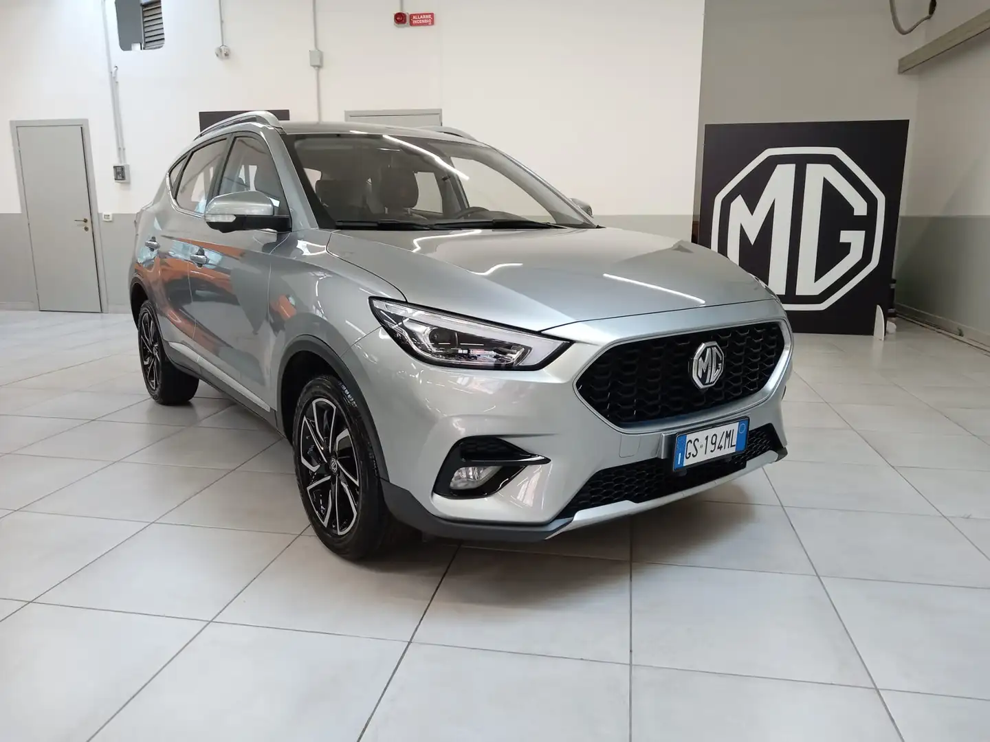 MG ZS 1.5L 5MT LUXURY - SILVER Gris - 1