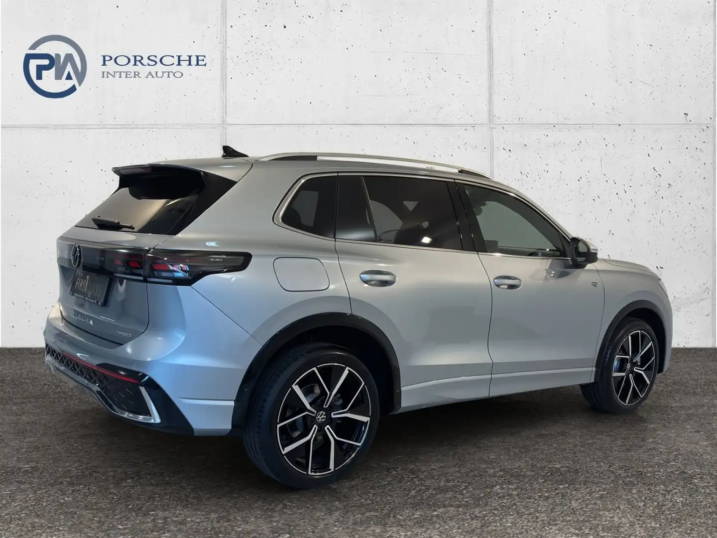Volkswagen Tiguan Sport eHybrid DSG 150 kW Silber - 2