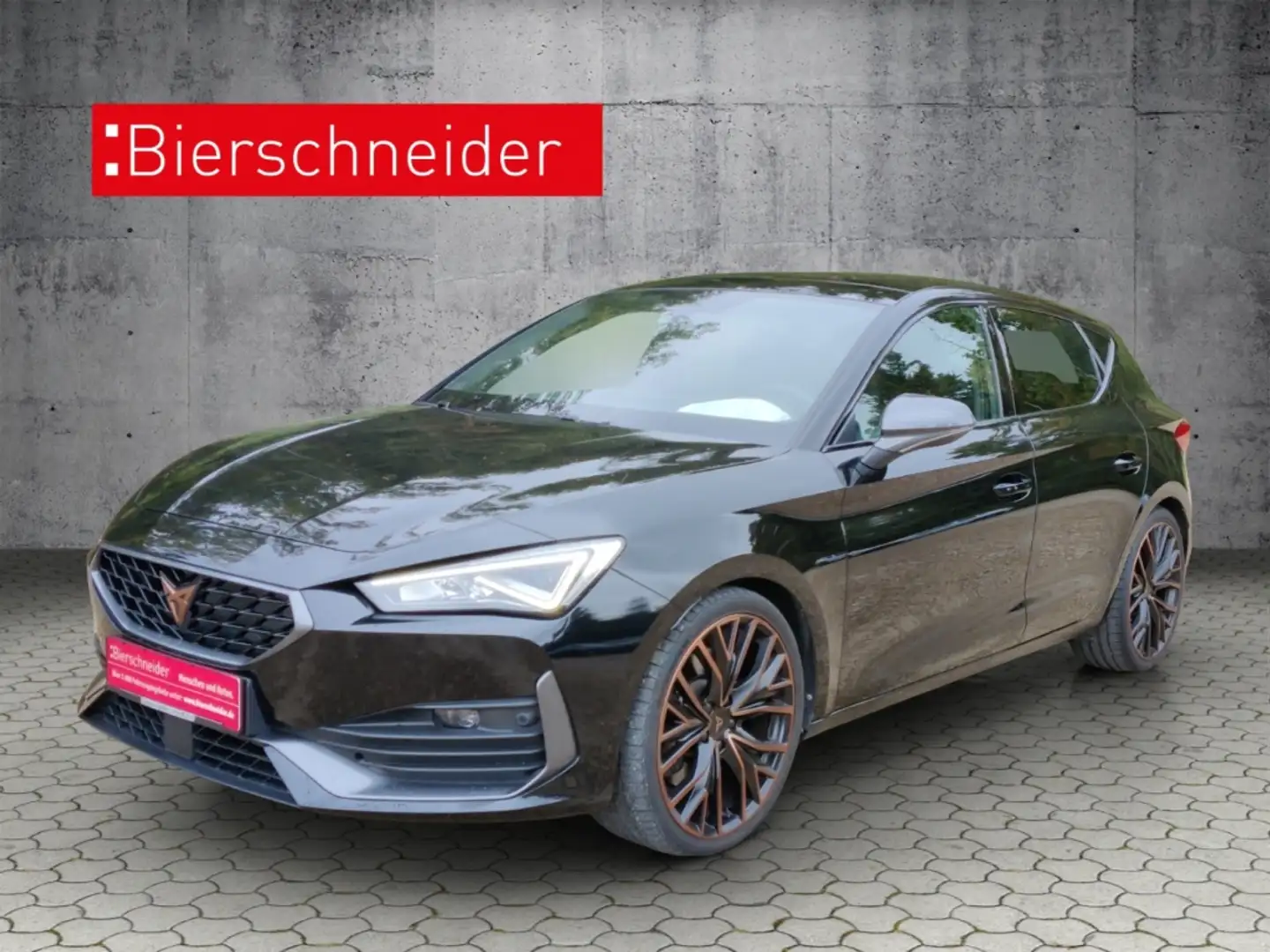 CUPRA Leon 2.0 TSI DSG VZ PANO NAVI LED DCC ACC SHZ GRA Noir - 1