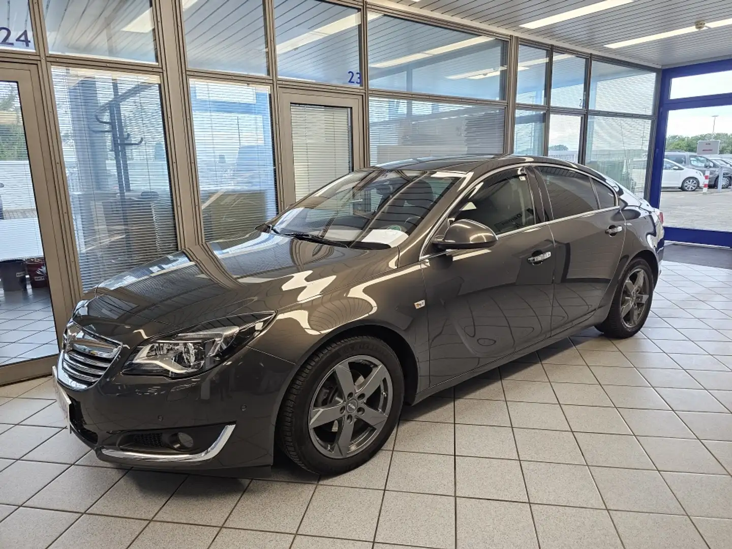Opel Insignia Tüv 01-2026 Grau - 2