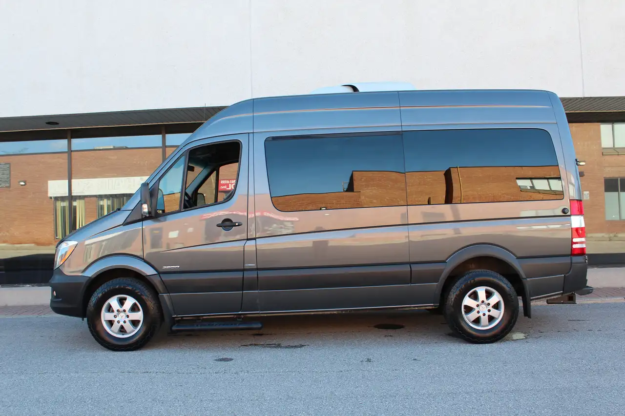 Mercedes-Benz Sprinter photo Mercedes-Benz Sprinter
