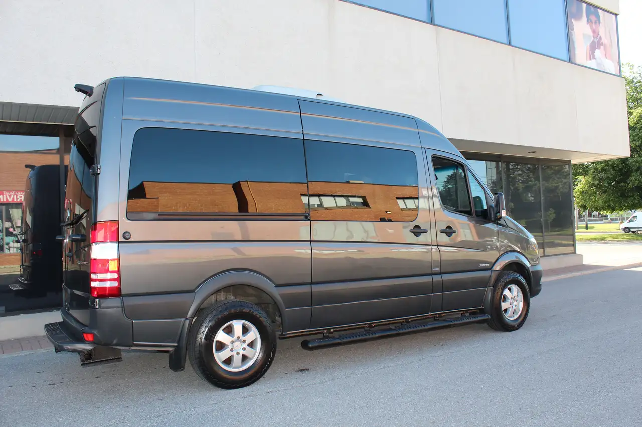 Mercedes-Benz Sprinter photo Mercedes-Benz Sprinter