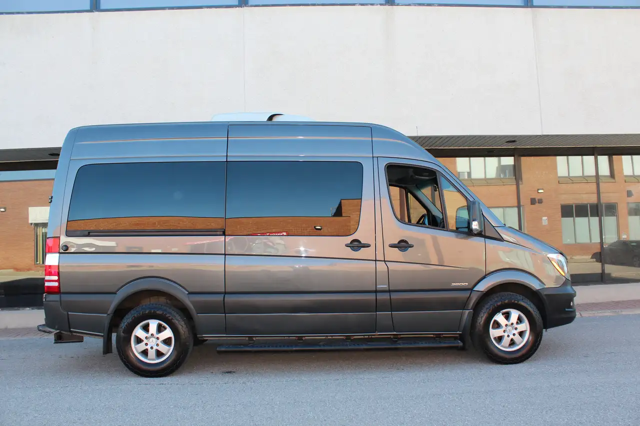 Mercedes-Benz Sprinter photo Mercedes-Benz Sprinter