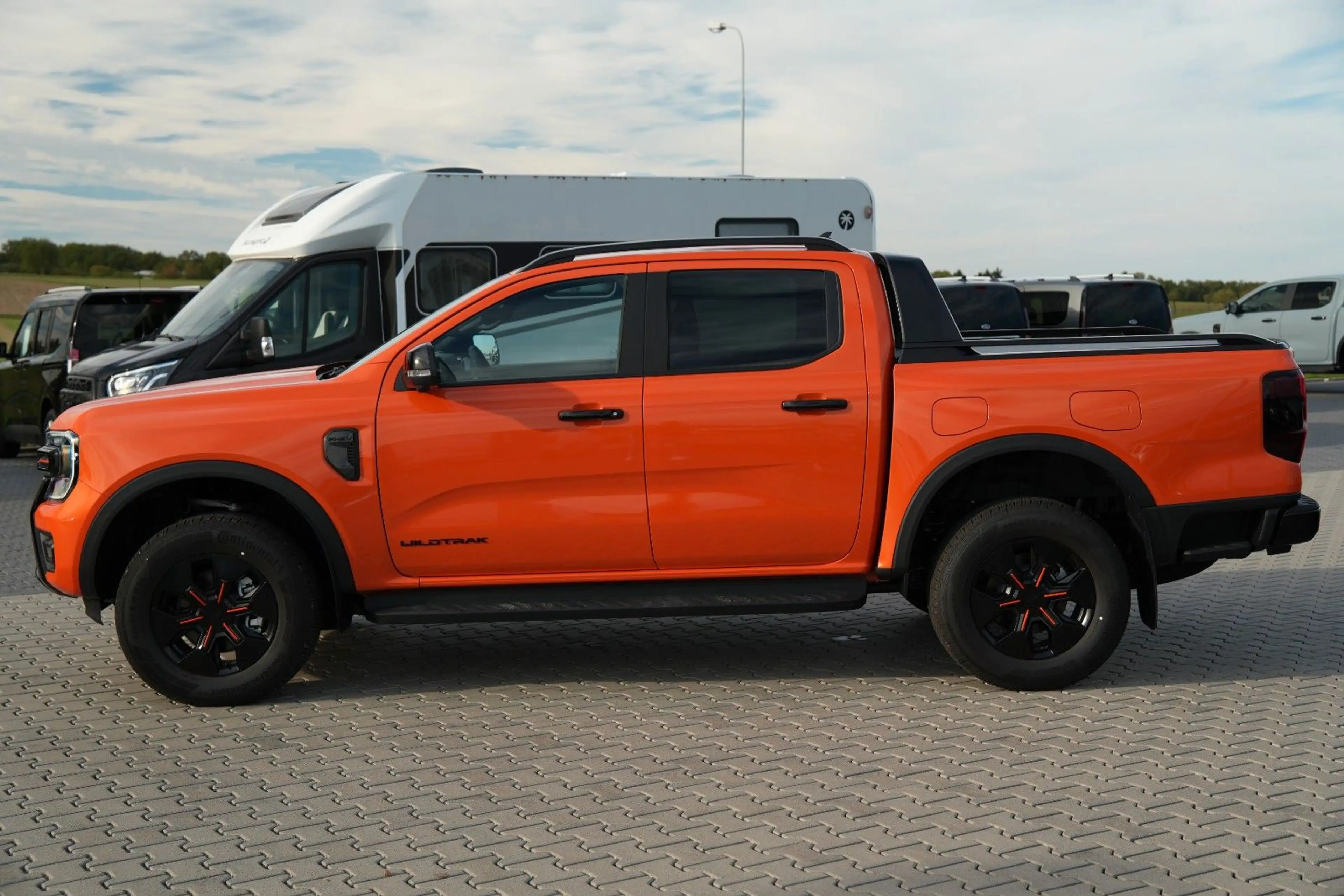 Ford Ranger Plug-in-Hybrid Wildtrak 4WD DOKA 0% — photo 4