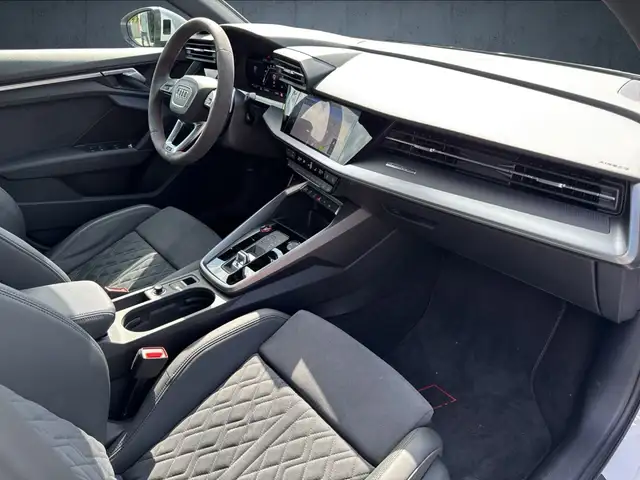 Audi RS3 view 15