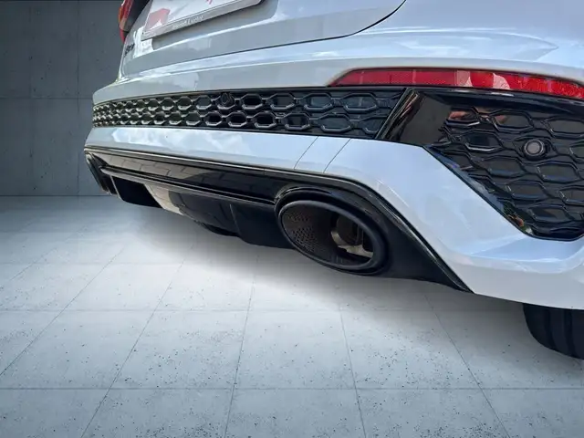 Audi RS3 view 14