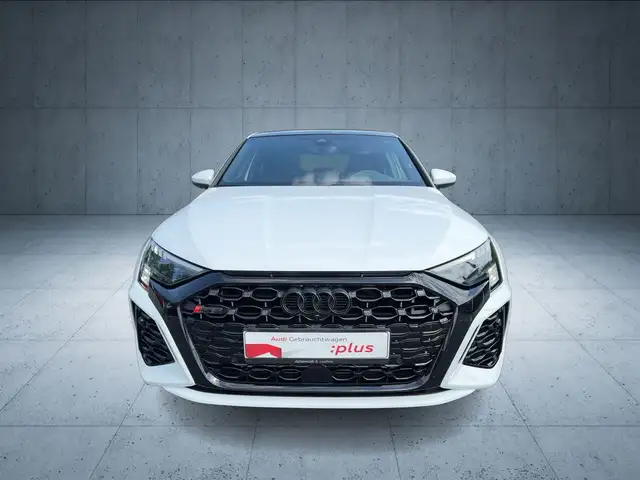 Audi RS3 view 8