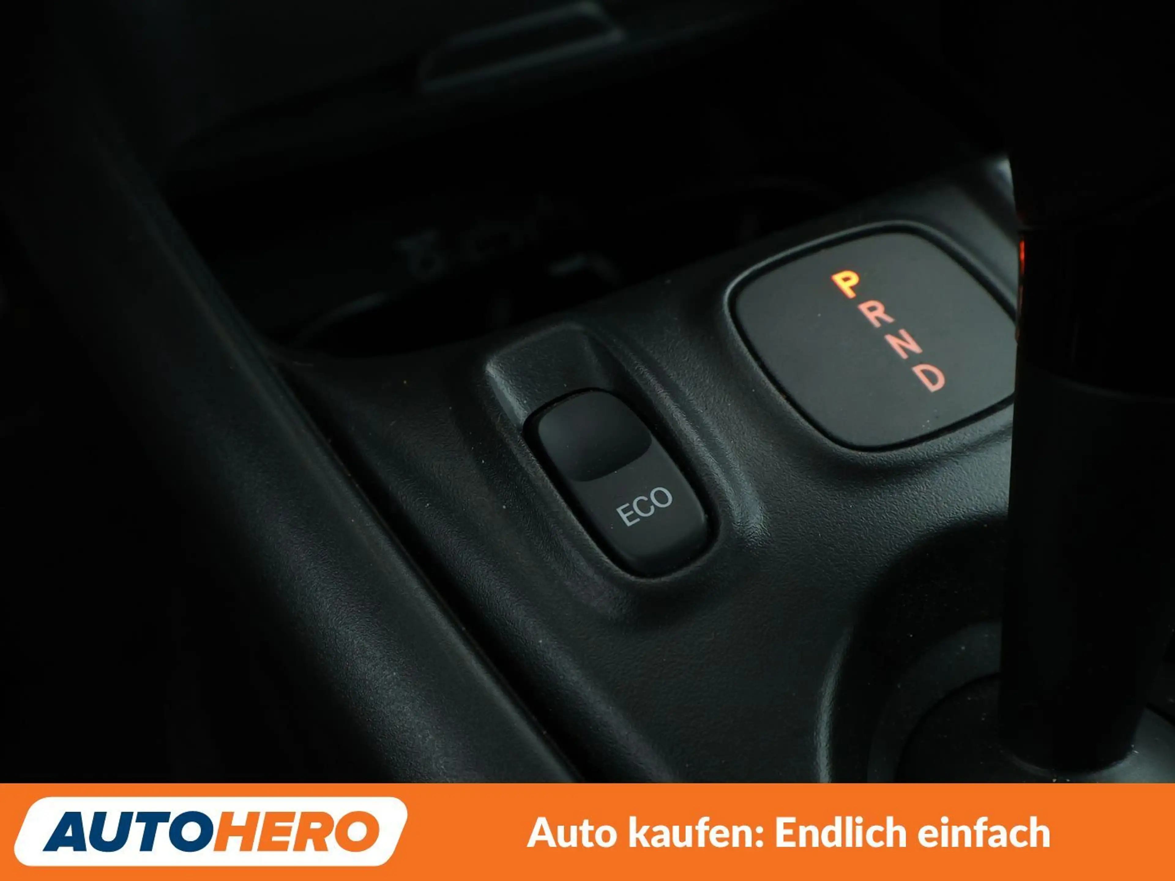 smart forTwo electric drive 60 kW passion Aut.*TEMPO*PDC*SHZ* — photo 24
