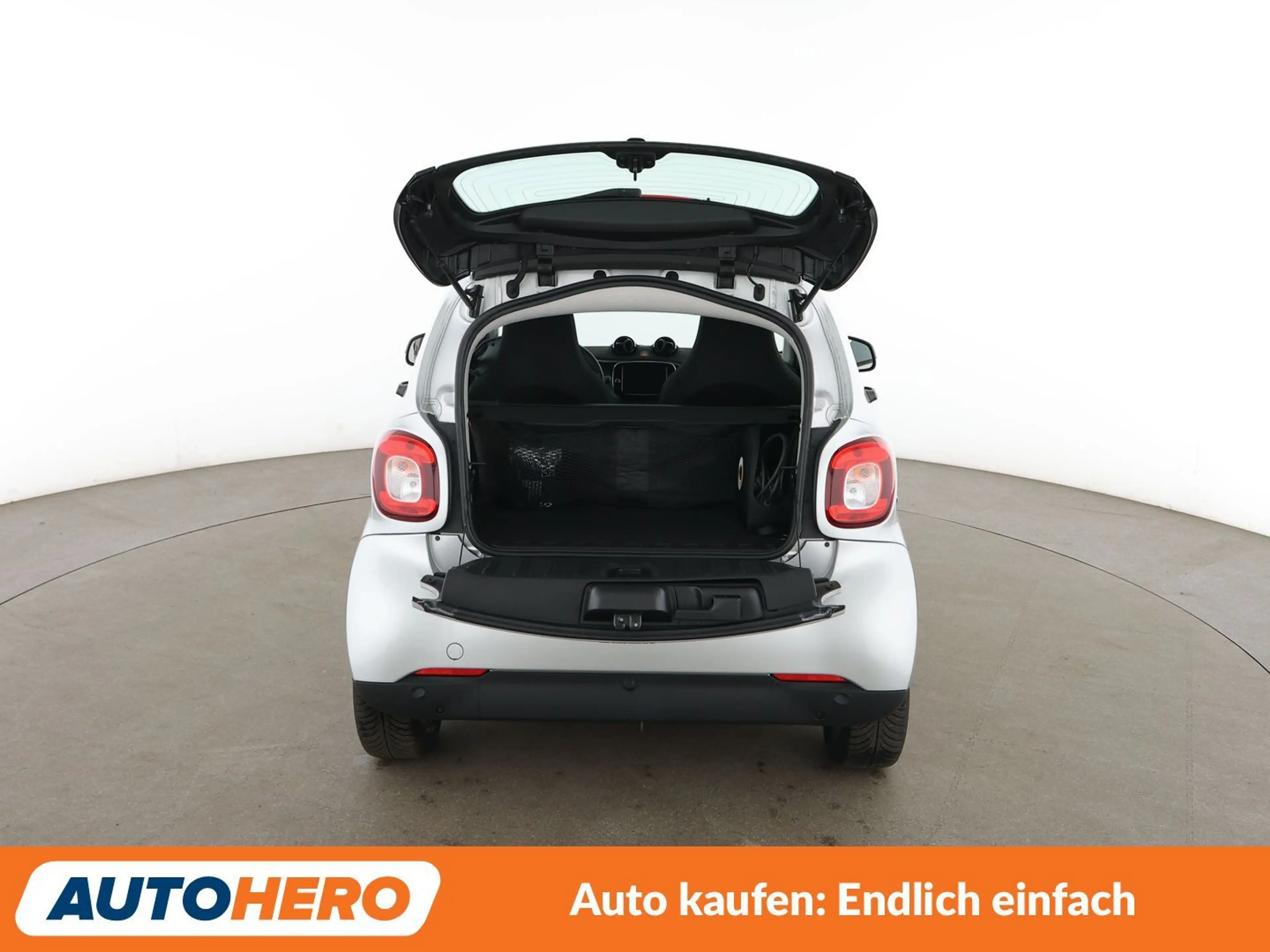 smart forTwo electric drive 60 kW passion Aut.*TEMPO*PDC*SHZ* — photo 16