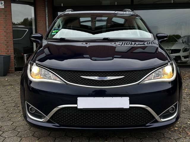 Chrysler Pacifica 3.6 / TOURING/ SHZ / NAVI / TV