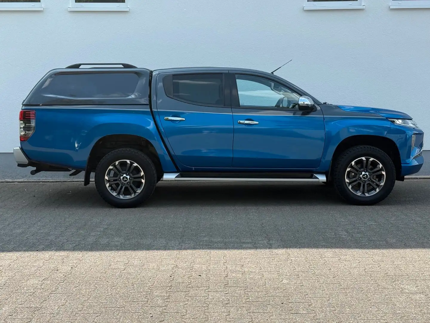 Mitsubishi L200 Spirit Doppelkabine 4WD Hardtop Kamera DAB Gris - 2