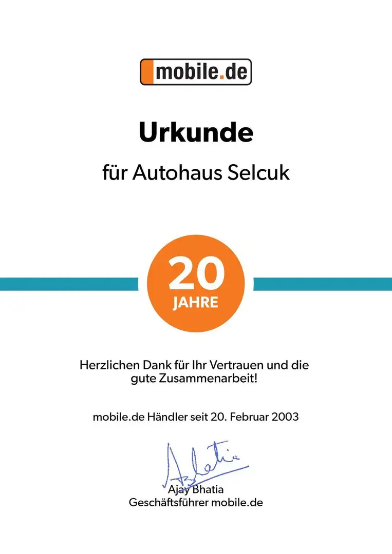 Audi A4 S line Sportpaket / plus *SHZ*SD*Temp.*19-Zoll* Weiß - 2