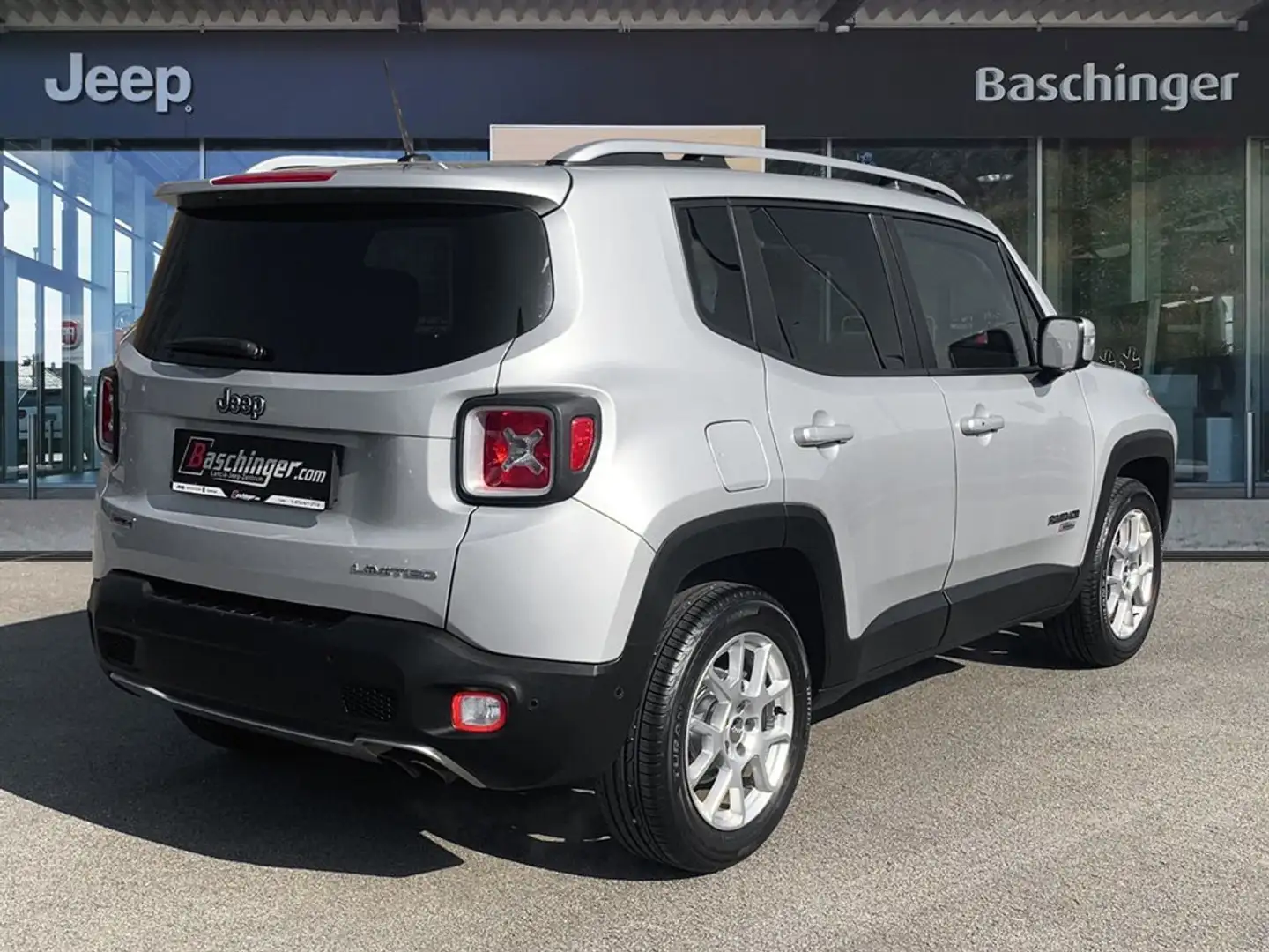 Jeep Renegade 1,4 Multiair2 140 Limited Grau - 2