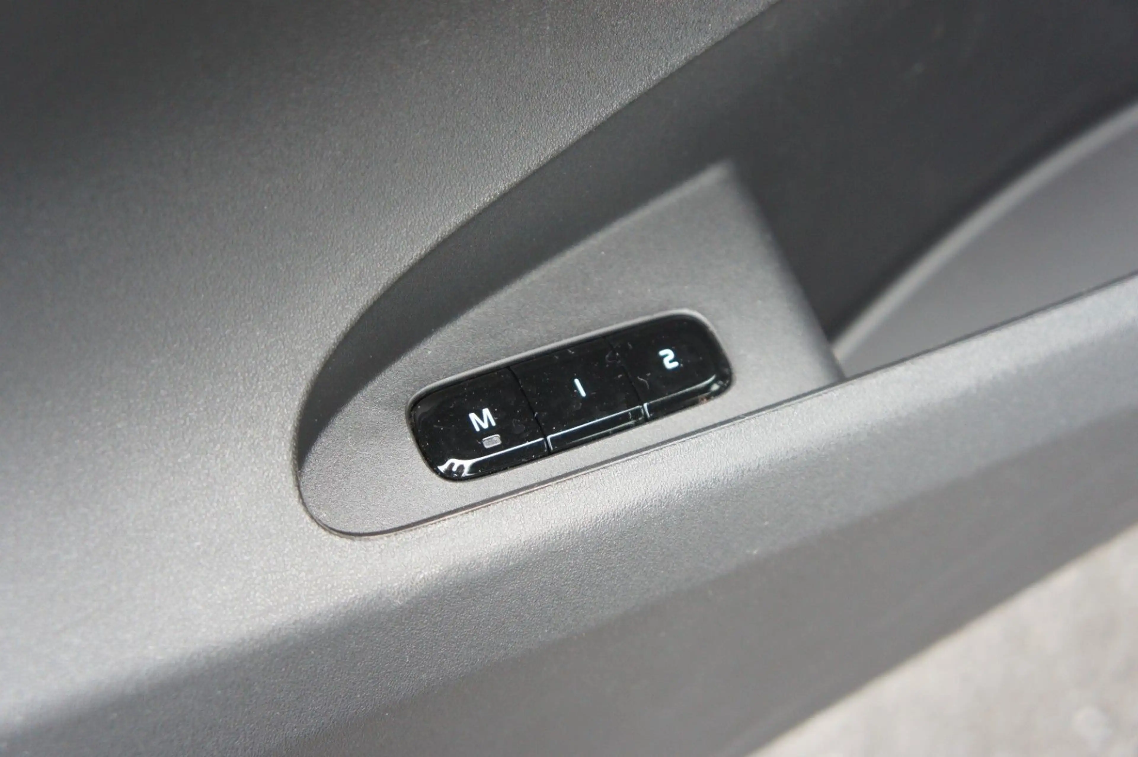 Polestar 2 Long Range SM 78kWh*KAM*19Z*SHZ*SOH95,5%* — photo 13