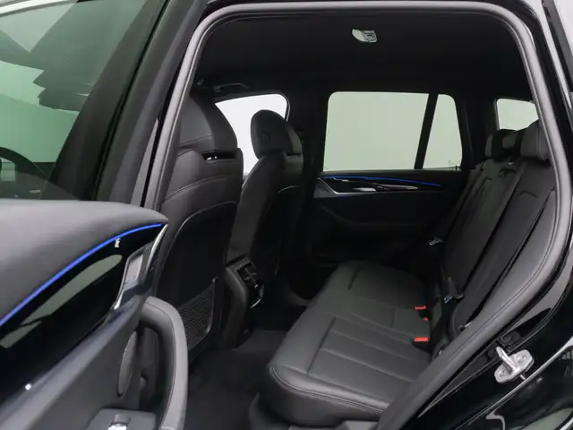BMW X3 view 25