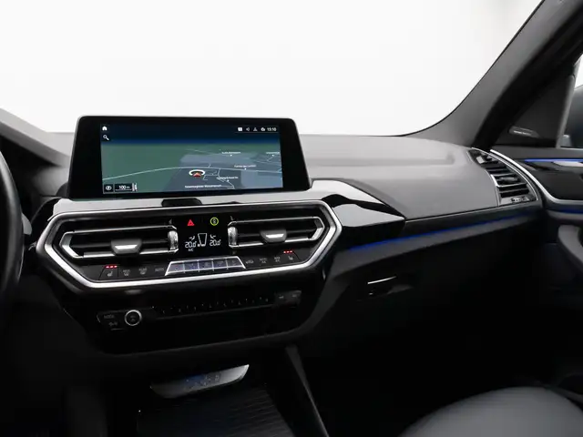 BMW X3 view 21
