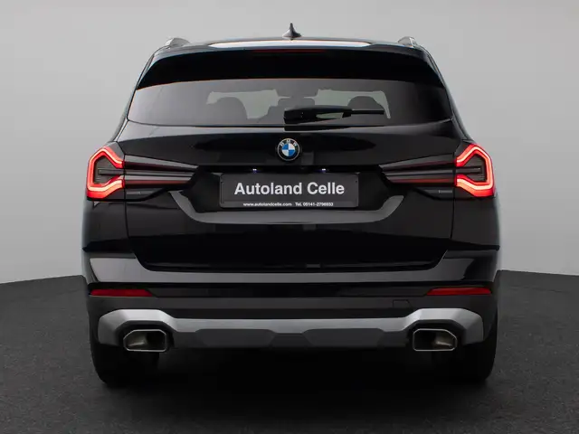 BMW X3 view 8
