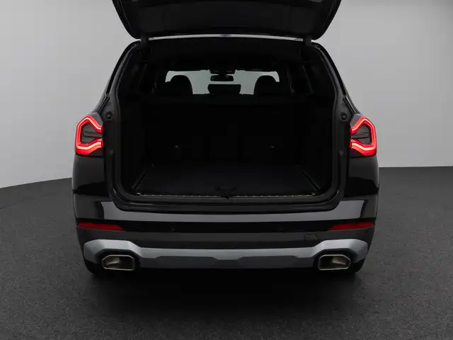 BMW X3 view 14