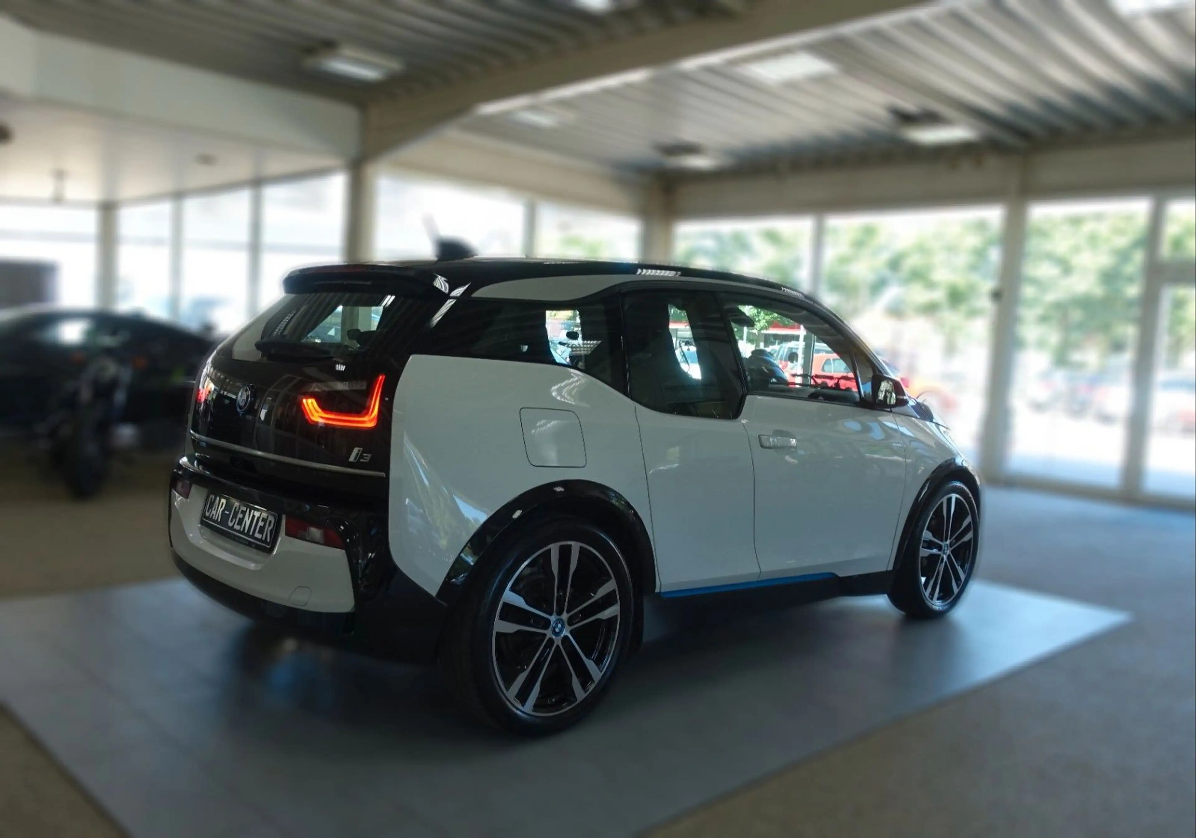 BMW i3 Sport+ Business; NAVpro/ PANO/ Wäpu/ LED/ ACC — photo 14
